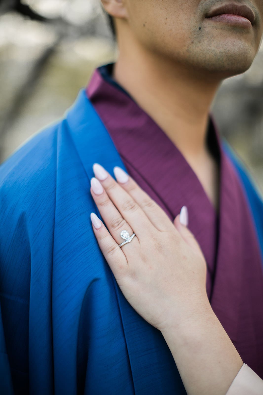 Kimono proposal photoshoot at Osaka Expo Park with cherry blossoms 24 of 27