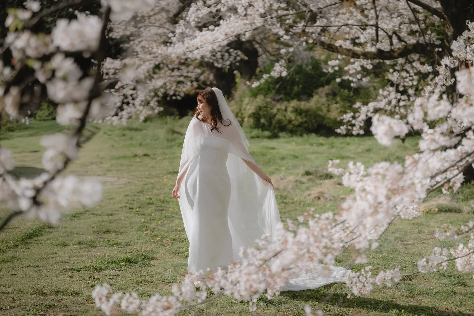 Pre-wedding photoshoot at Cherry Blossoms + Marunouchi, Tokyo, photo 6 of 30