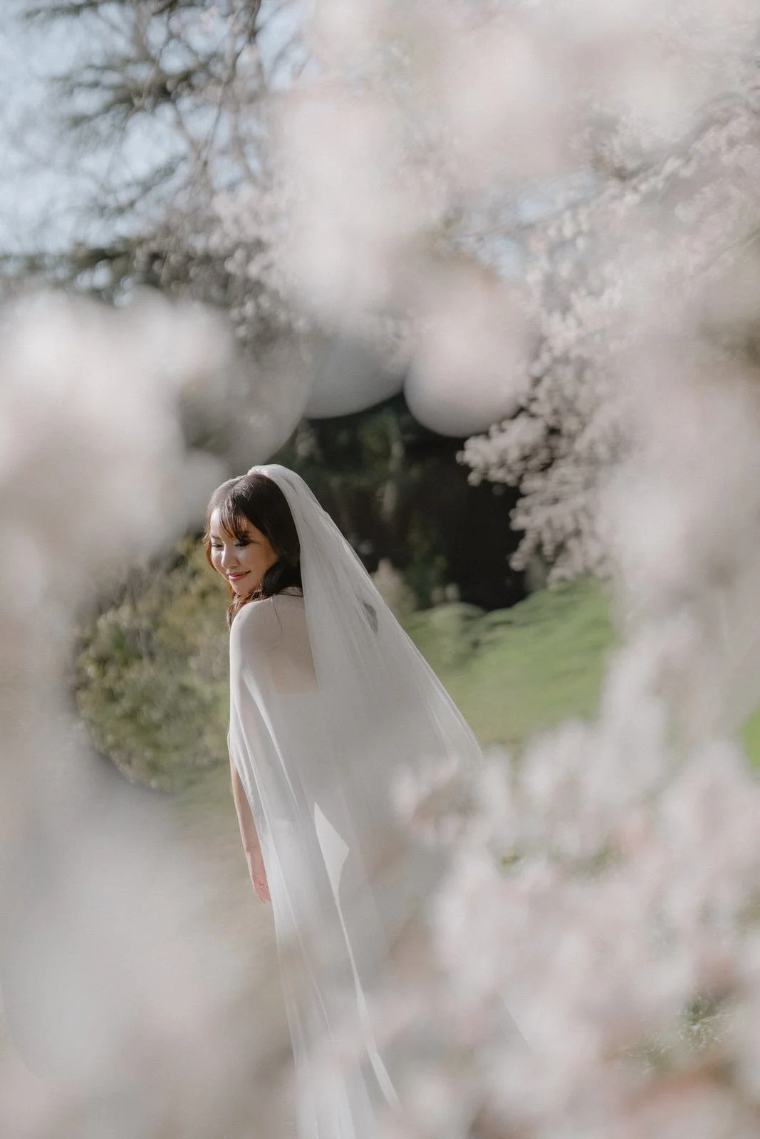 Pre-wedding photoshoot at Cherry Blossoms + Marunouchi, Tokyo, photo 7 of 30