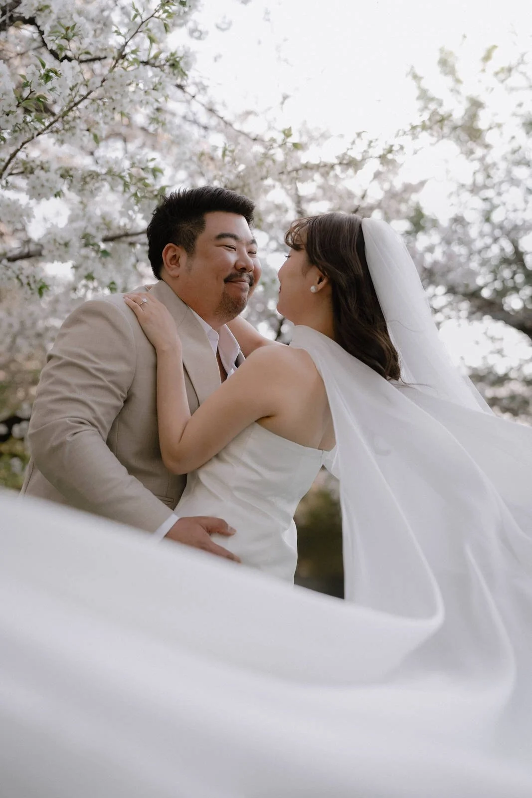 Pre-wedding photoshoot at Cherry Blossoms + Marunouchi, Tokyo, photo 16 of 30