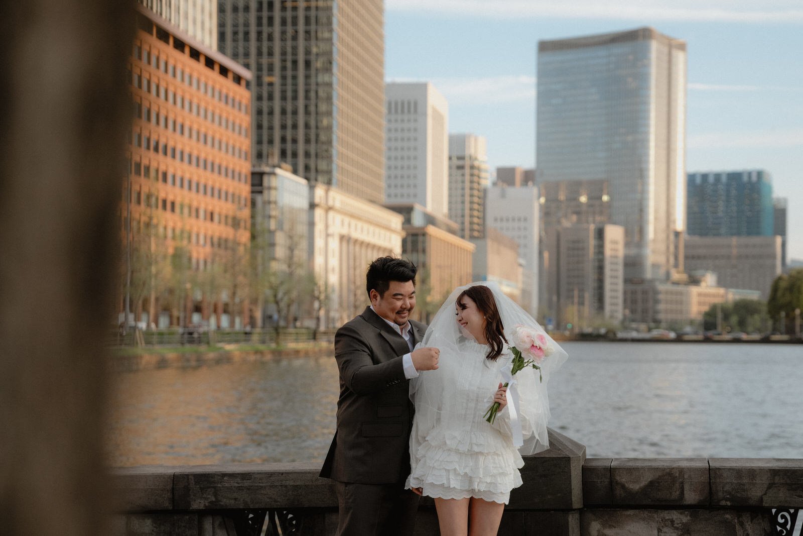 Pre-wedding photoshoot at Cherry Blossoms + Marunouchi, Tokyo, photo 23 of 30
