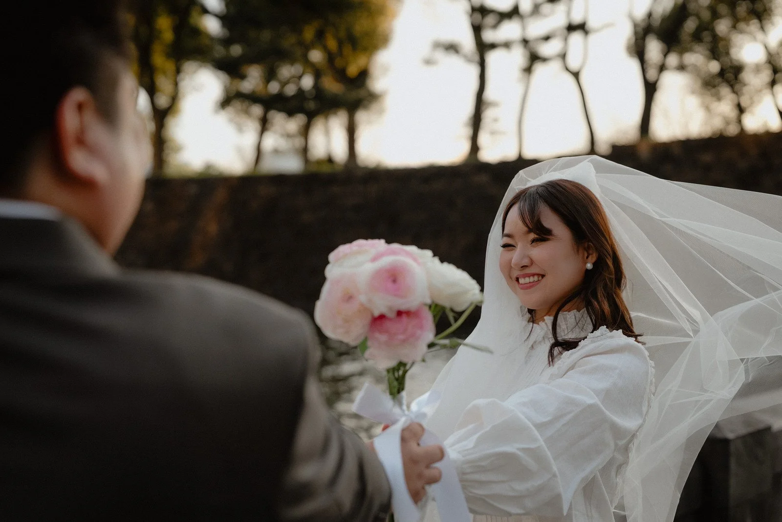 Pre-wedding photoshoot at Cherry Blossoms + Marunouchi, Tokyo, photo 27 of 30