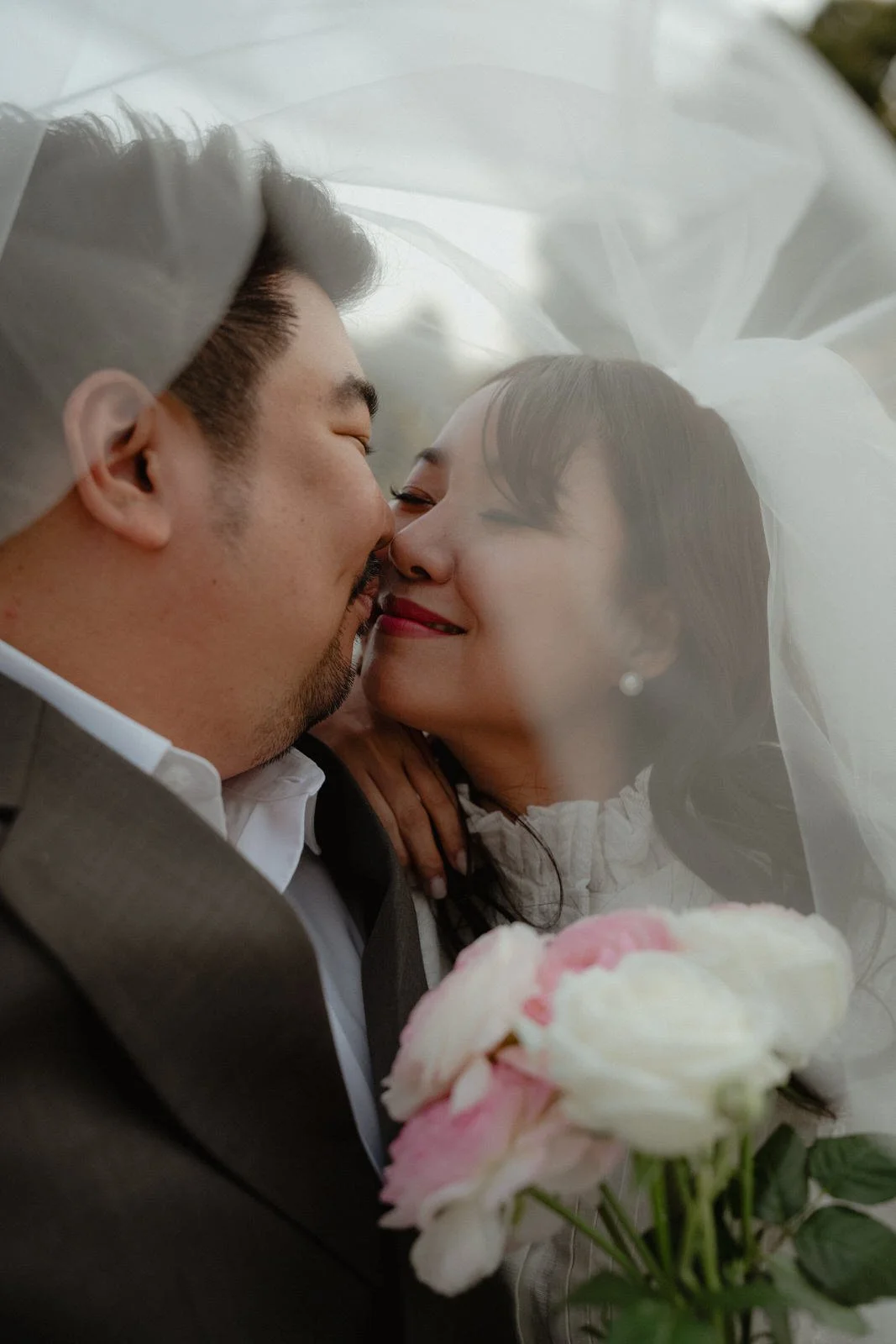 Pre-wedding photoshoot at Cherry Blossoms + Marunouchi, Tokyo, photo 29 of 30