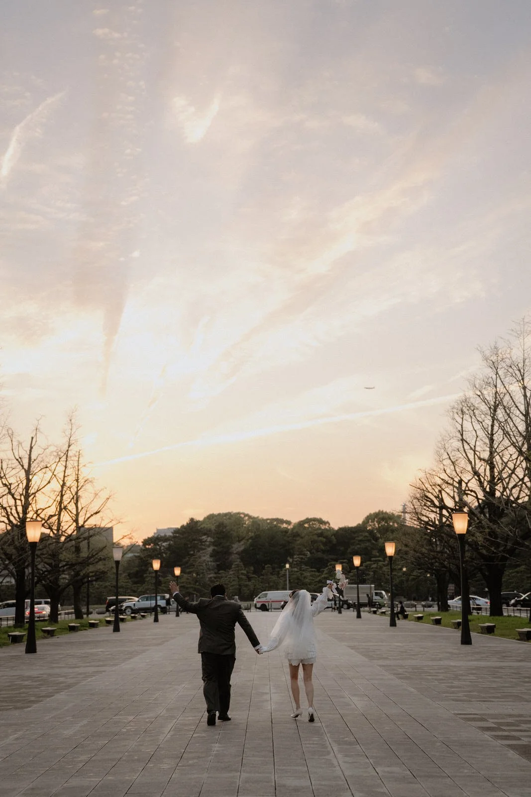 Pre-wedding photoshoot at Cherry Blossoms + Marunouchi, Tokyo, photo 26 of 30