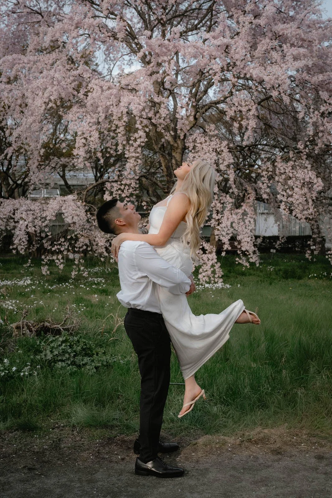 Pre-wedding photoshoot at Cherry Blossoms, Tokyo, photo 9 of 25