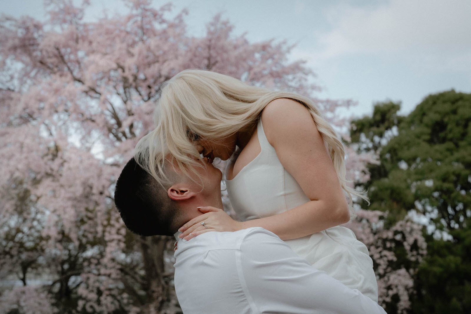 Pre-wedding photoshoot at Cherry Blossoms, Tokyo, photo 10 of 25