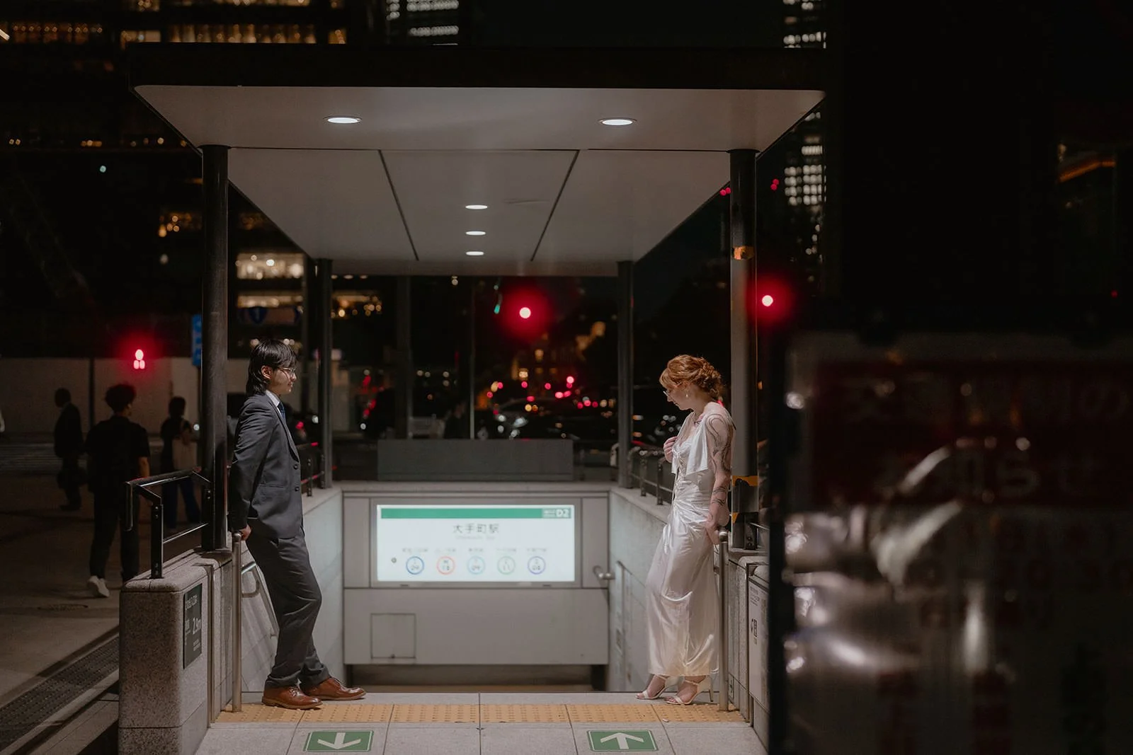 Pre-wedding photoshoot at Marunouchi, Tokyo, photo 28 of 30