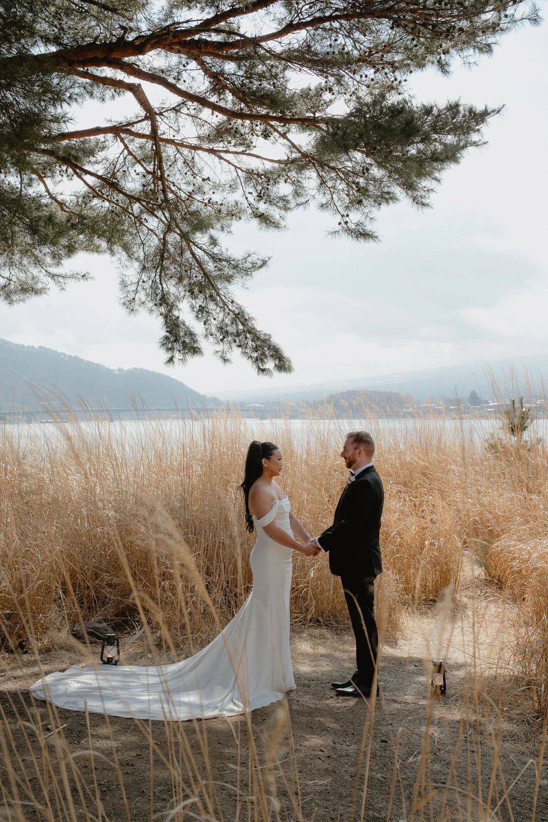 Pre-wedding photoshoot at Lake Kawaguchi, Kawaguchiko, photo 4 of 25
