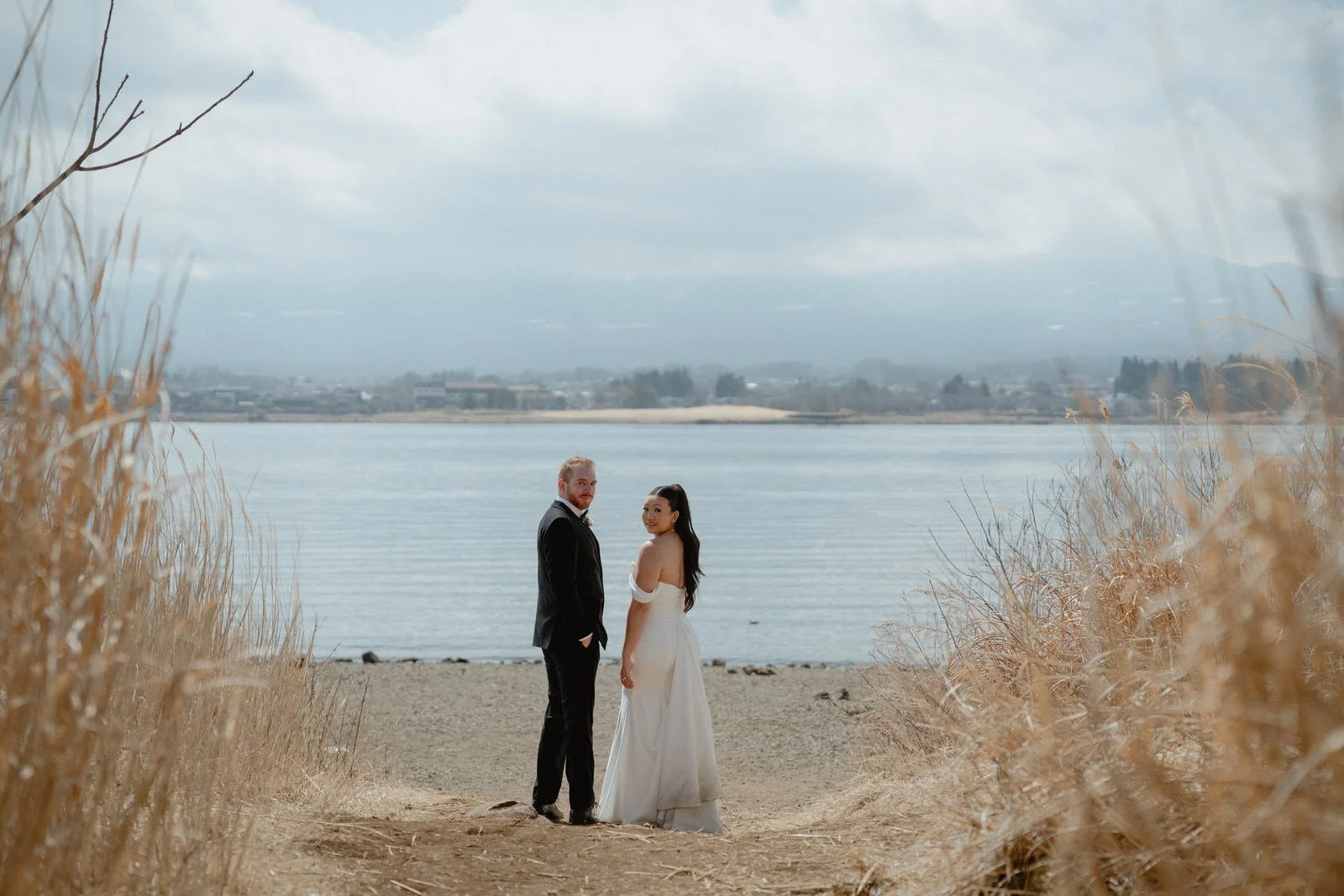 Pre-wedding photoshoot at Lake Kawaguchi, Kawaguchiko, photo 10 of 25