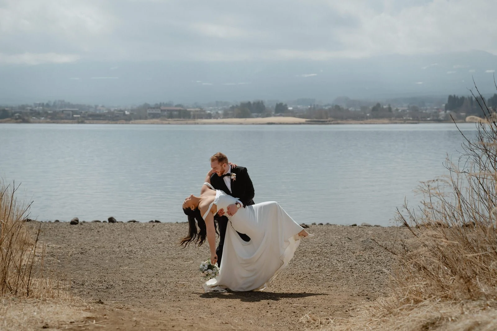 Pre-wedding photoshoot at Lake Kawaguchi, Kawaguchiko, photo 14 of 25