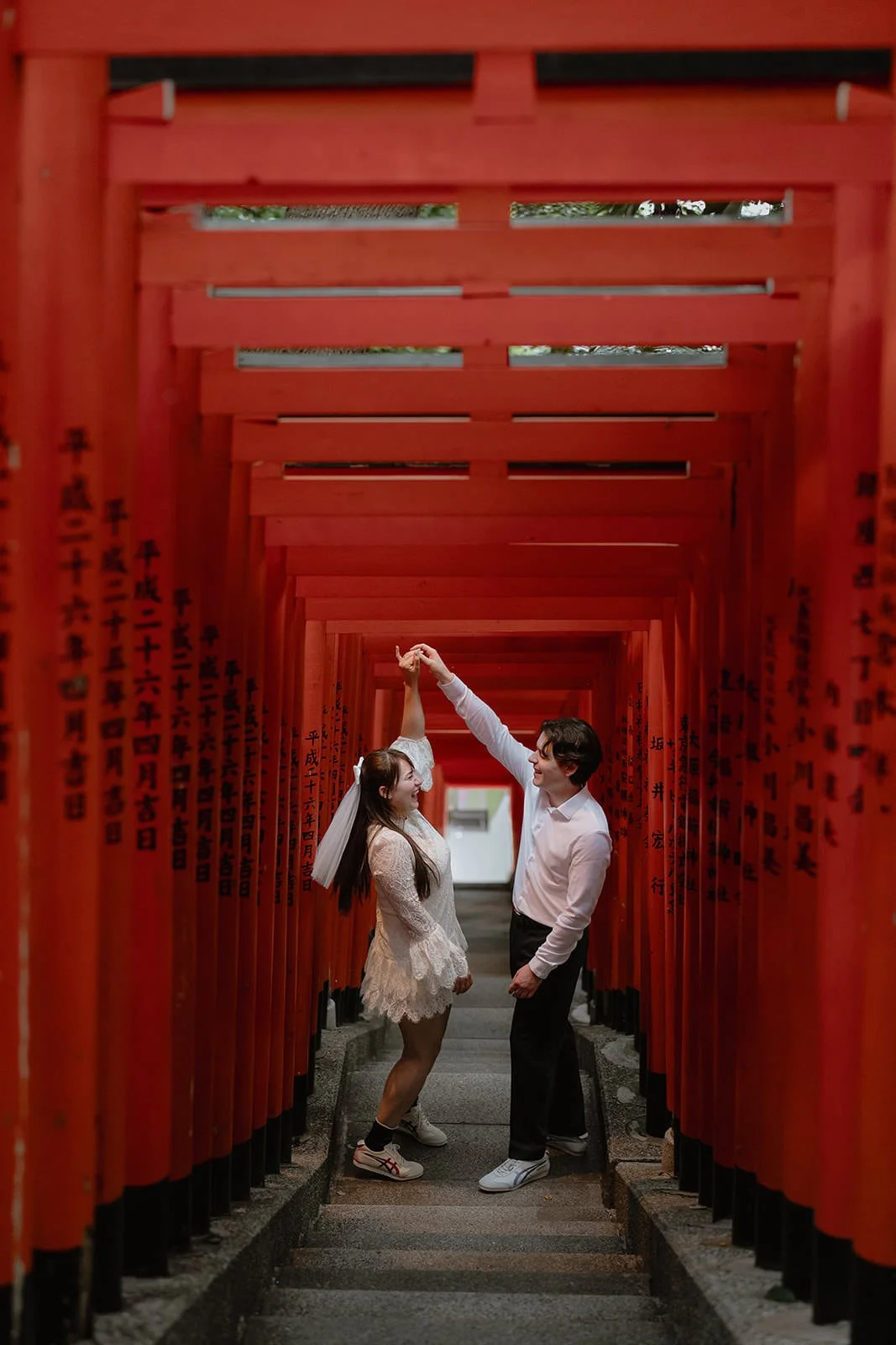 Pre-wedding photoshoot at Hie Shrine + Yurakucho, Tokyo, photo 6 of 14