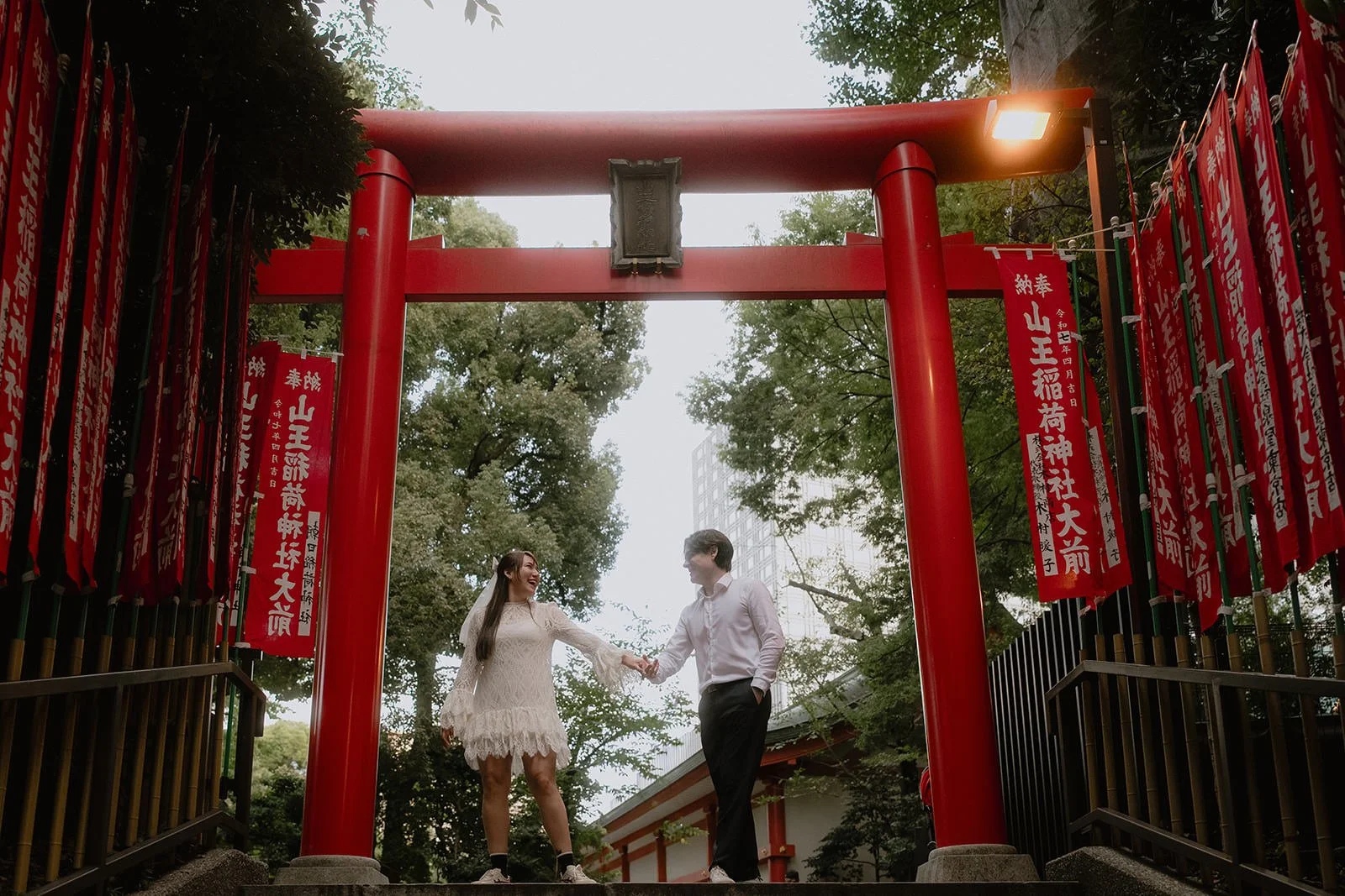 Pre-wedding photoshoot at Hie Shrine + Yurakucho, Tokyo, photo 11 of 14