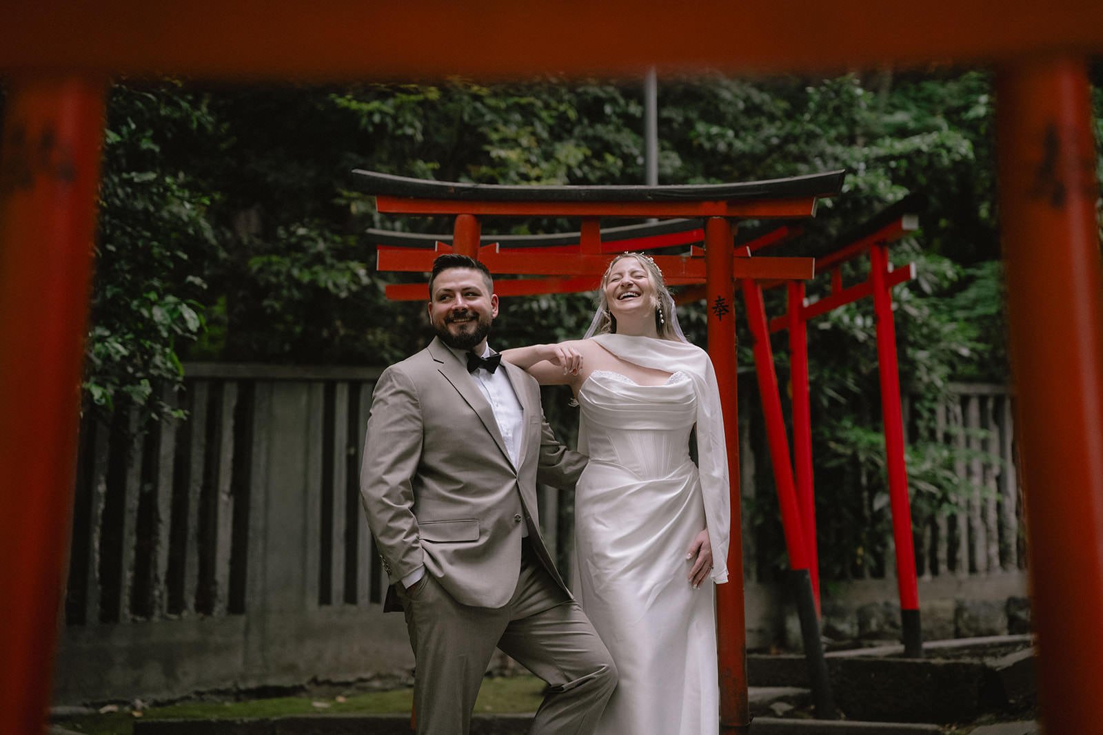 Pre-wedding photoshoot at Nezu Shrine, Tokyo, photo 5 of 30