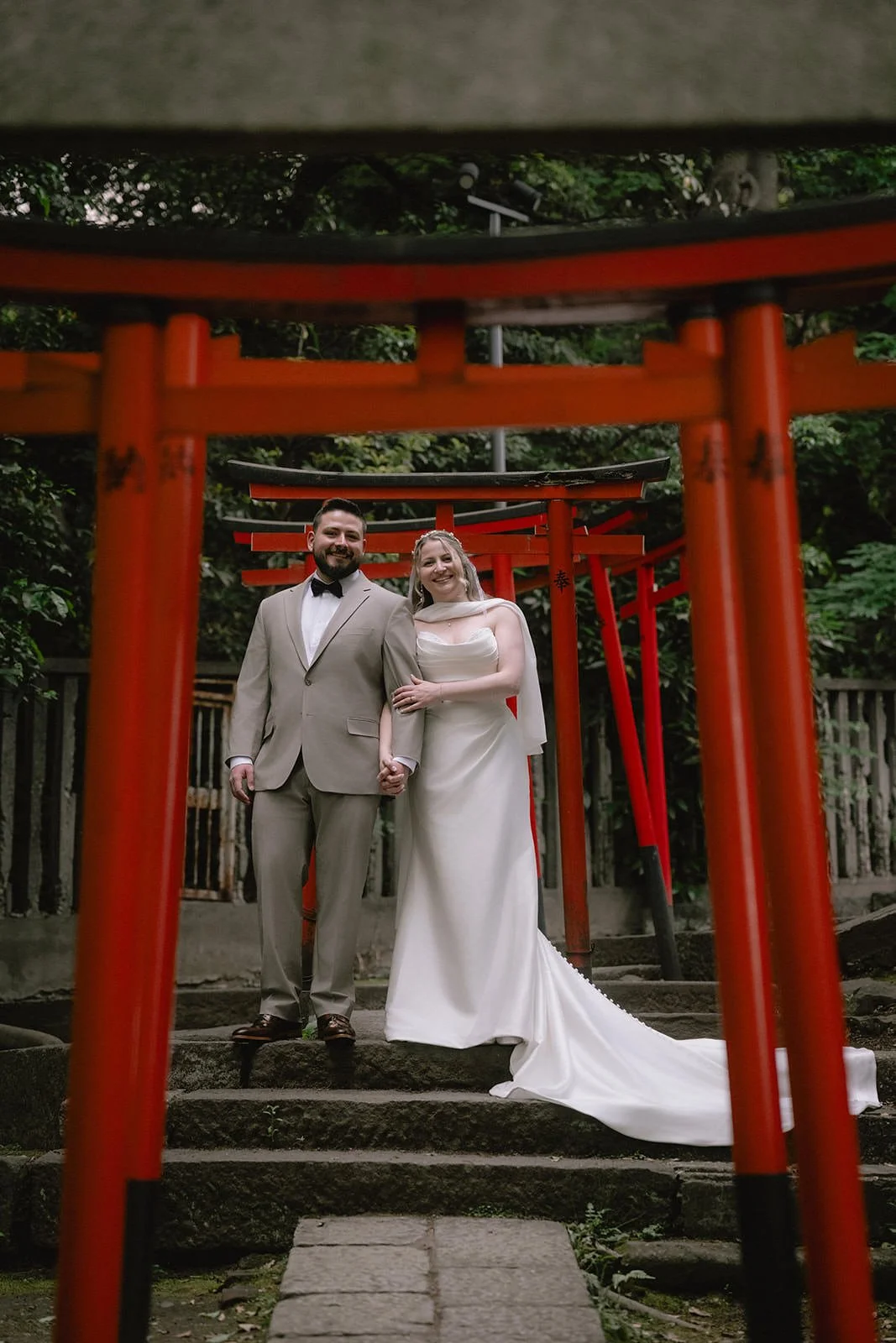 Pre-wedding photoshoot at Nezu Shrine, Tokyo, photo 6 of 30