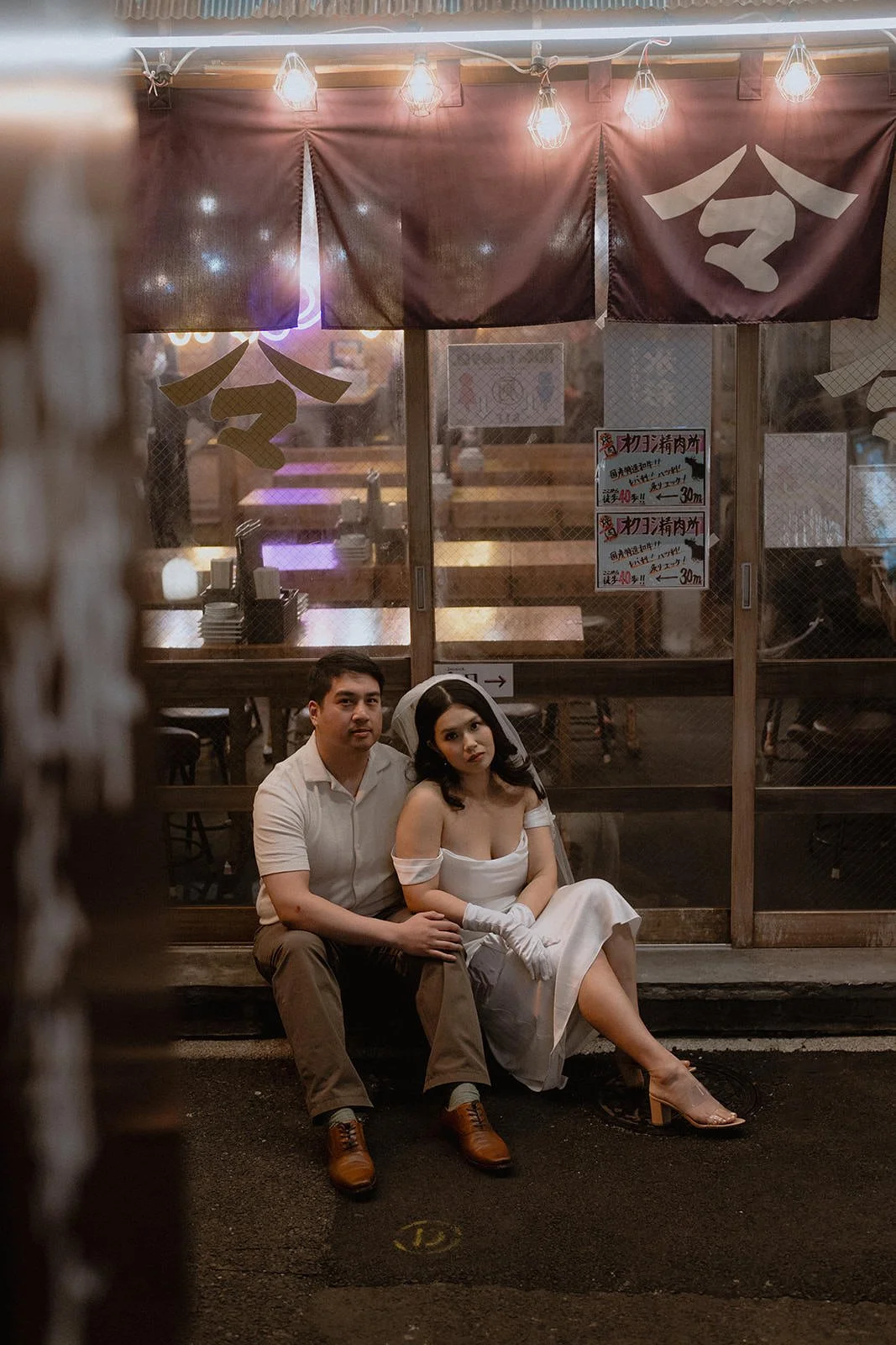 Pre-wedding photoshoot at Yurakucho, Tokyo, photo 7 of 30