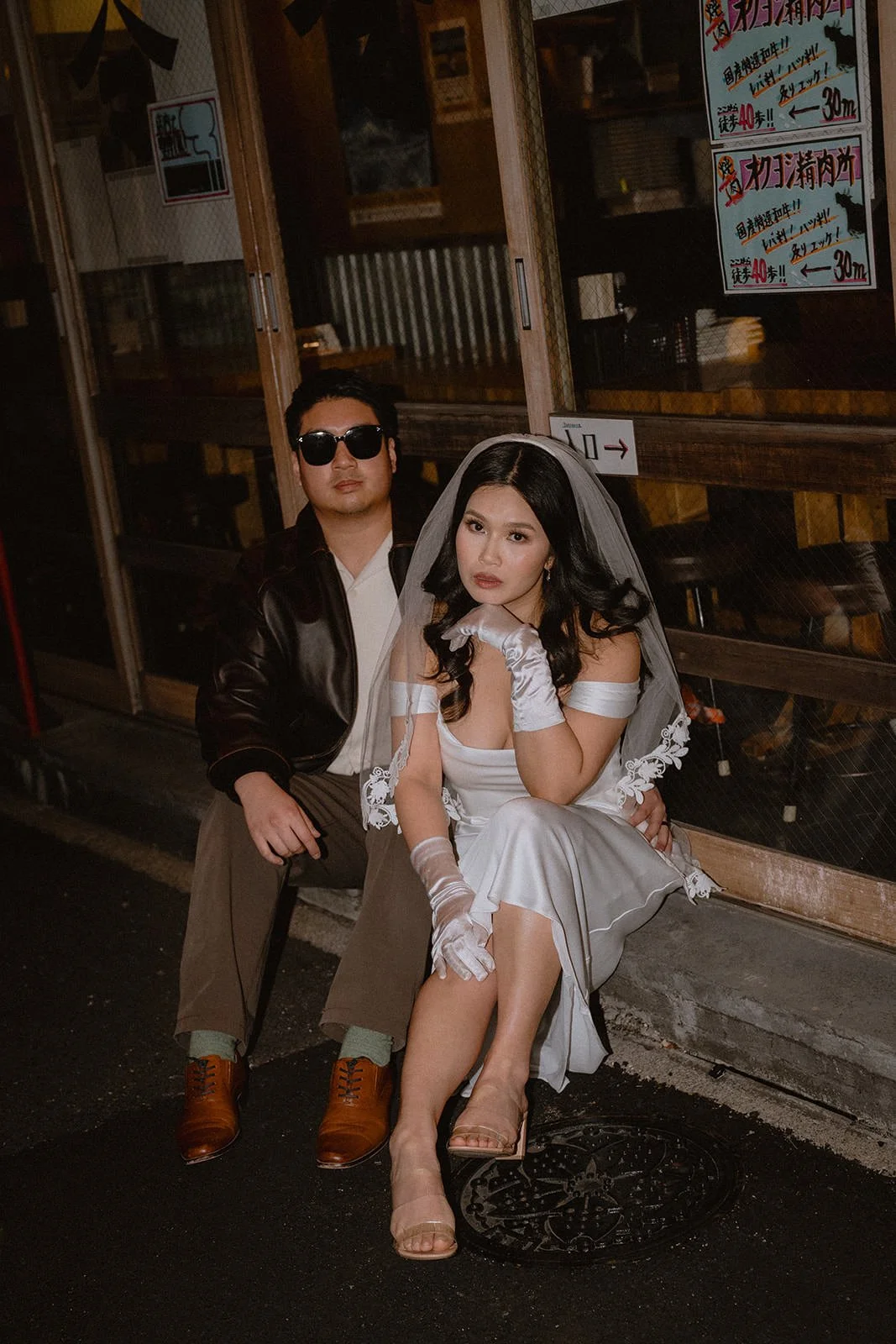 Pre-wedding photoshoot at Yurakucho, Tokyo, photo 11 of 30
