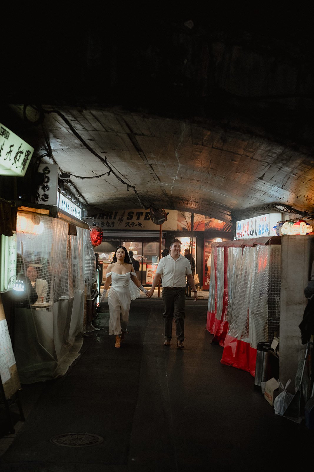 Pre-wedding photoshoot at Yurakucho, Tokyo, photo 17 of 30