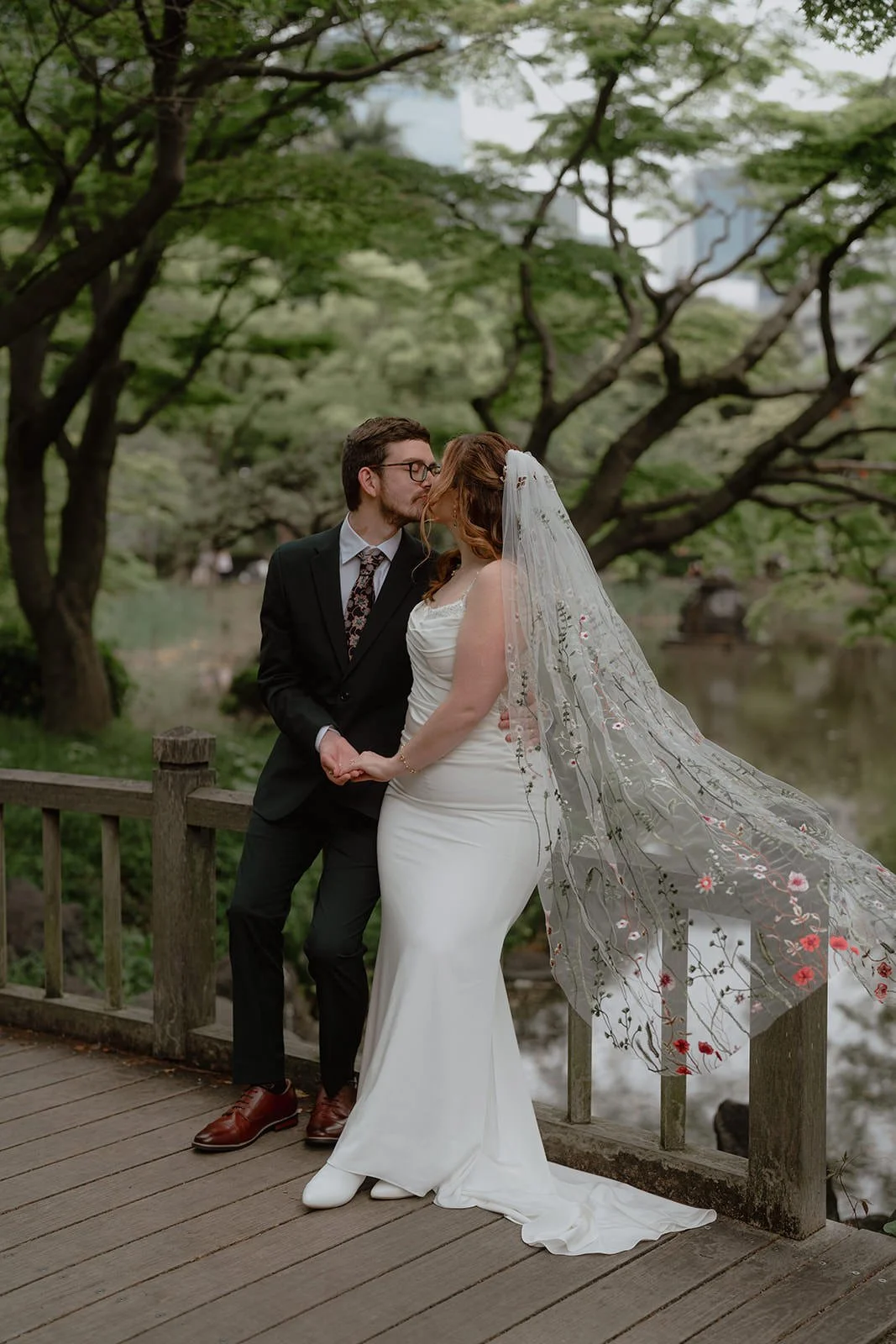 Pre-wedding photoshoot at Hibiya Park, Tokyo, photo 13 of 30