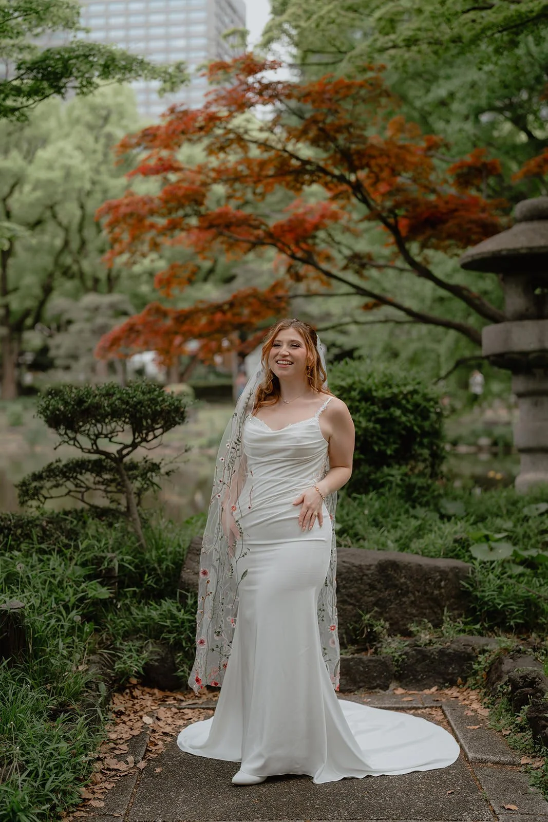 Pre-wedding photoshoot at Hibiya Park, Tokyo, photo 17 of 30