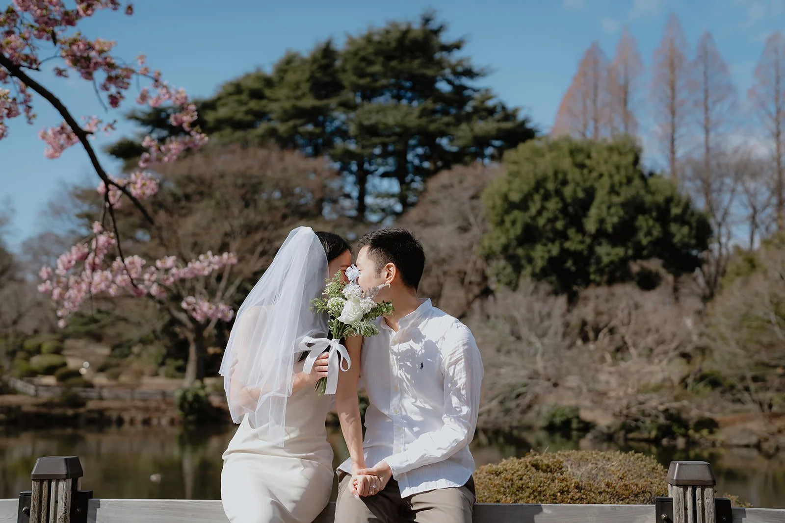 Pre-wedding photoshoot at Shinjuku Gyoen, Tokyo, photo 2 of 30
