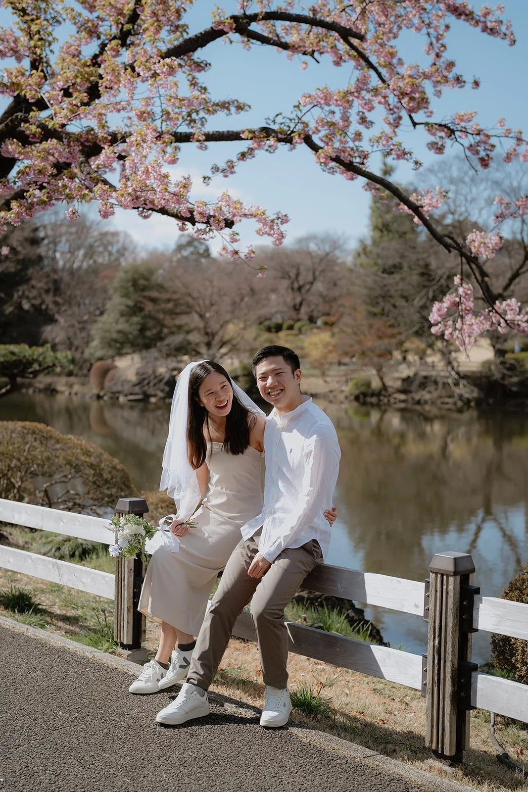 Pre-wedding photoshoot at Shinjuku Gyoen, Tokyo, photo 1 of 30