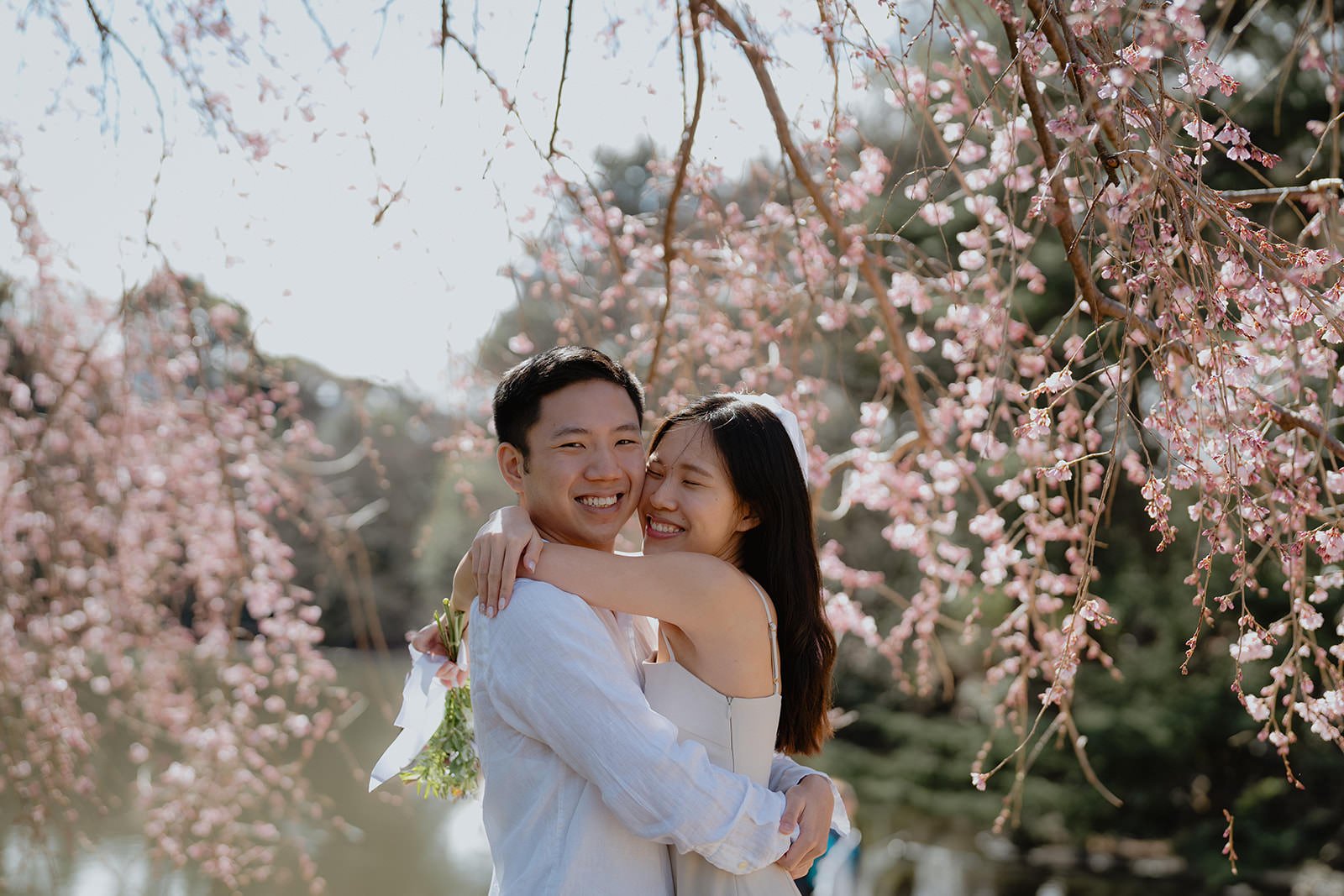 Pre-wedding photoshoot at Shinjuku Gyoen, Tokyo, photo 16 of 30