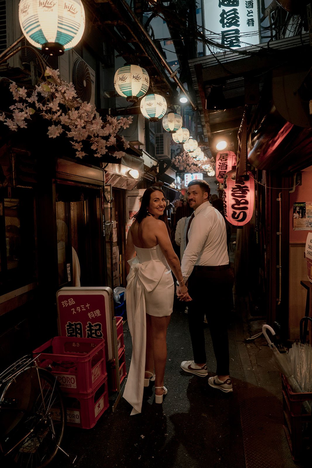 Pre-wedding photoshoot at Shinjuku, Tokyo, photo 1 of 30