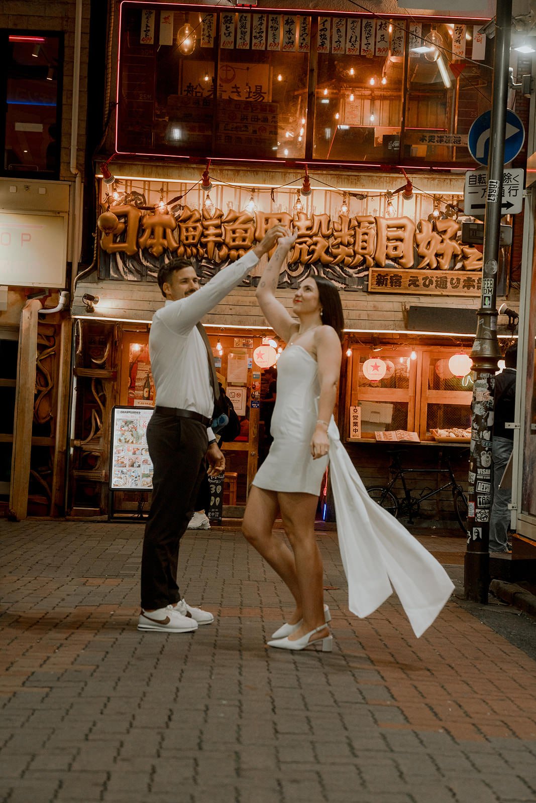 Pre-wedding photoshoot at Shinjuku, Tokyo, photo 11 of 30