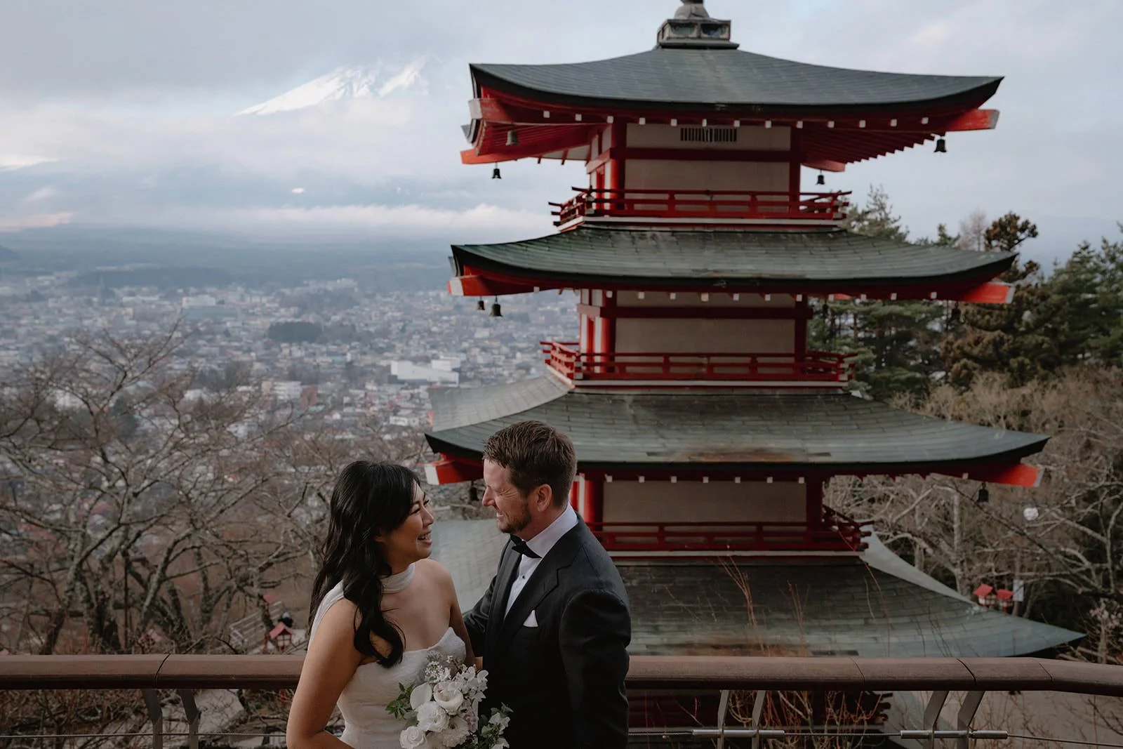 Pre-wedding photoshoot at Chureito Pagoda + Lake Kawaguchi, Kawaguchiko, photo 2 of 30