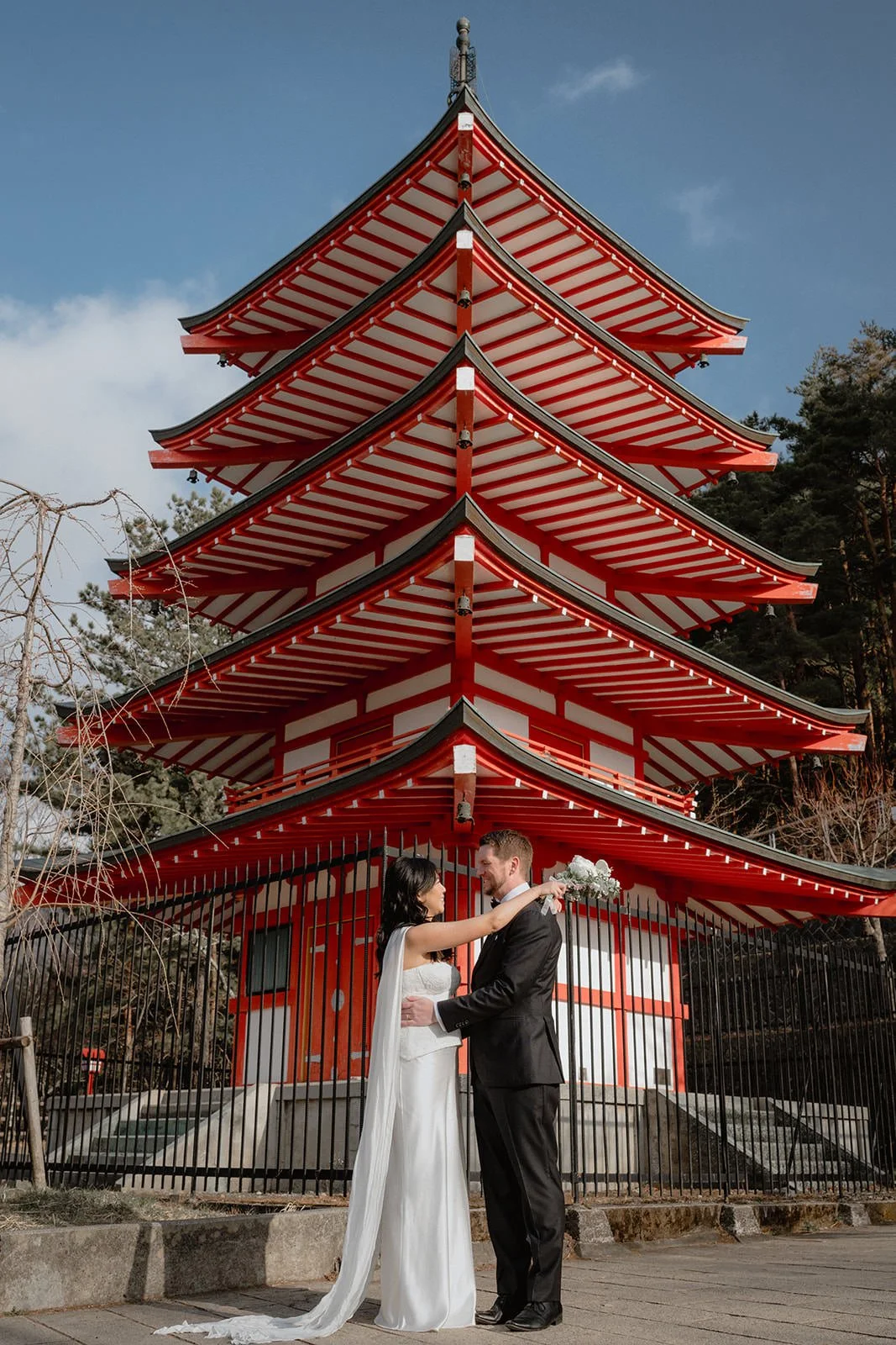 Pre-wedding photoshoot at Chureito Pagoda + Lake Kawaguchi, Kawaguchiko, photo 5 of 30