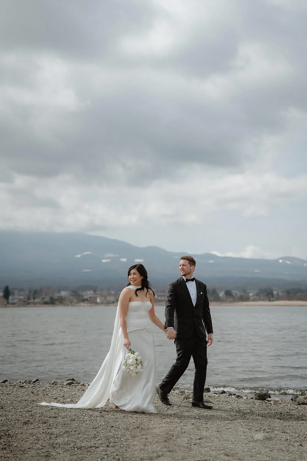 Pre-wedding photoshoot at Chureito Pagoda + Lake Kawaguchi, Kawaguchiko, photo 12 of 30