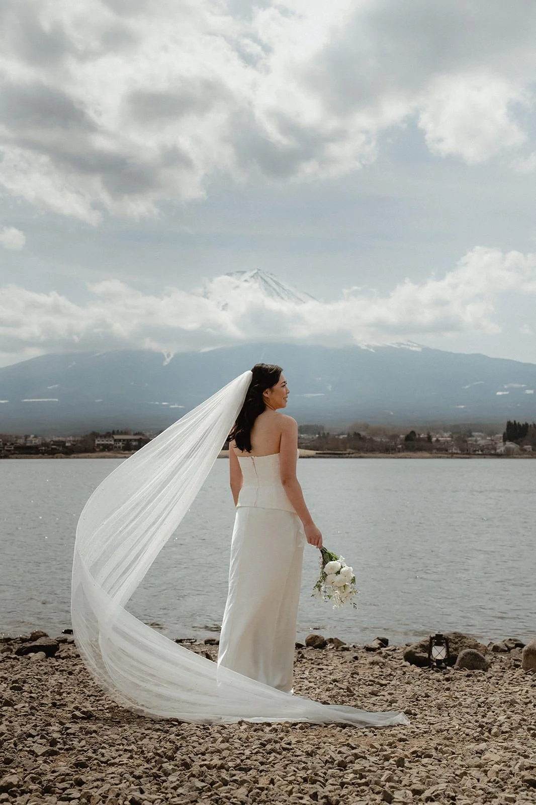 Pre-wedding photoshoot at Chureito Pagoda and Lake Kawaguchiko