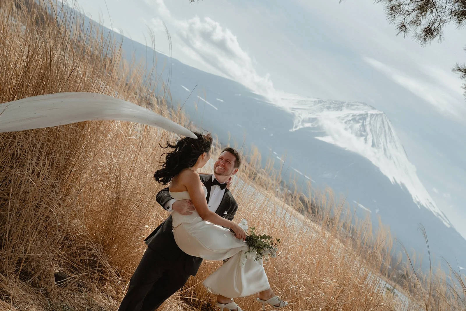 Pre-wedding photoshoot at Chureito Pagoda + Lake Kawaguchi, Kawaguchiko, photo 24 of 30