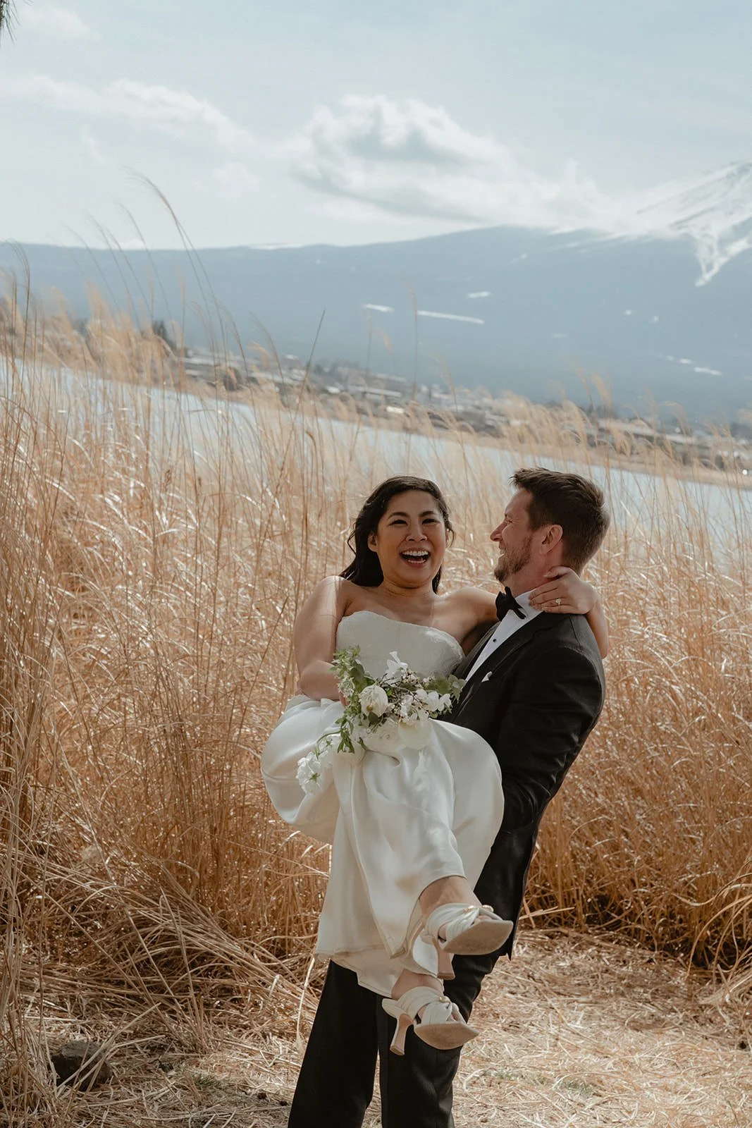 Pre-wedding photoshoot at Chureito Pagoda + Lake Kawaguchi, Kawaguchiko, photo 25 of 30