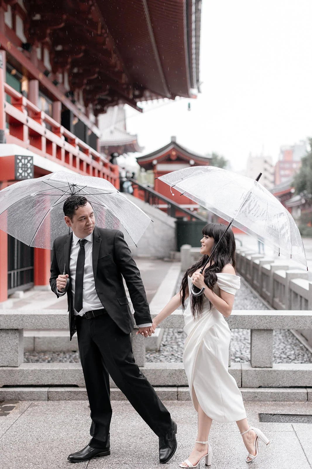 Pre-wedding photoshoot at Asakusa + Zojoji, Tokyo, photo 6 of 15