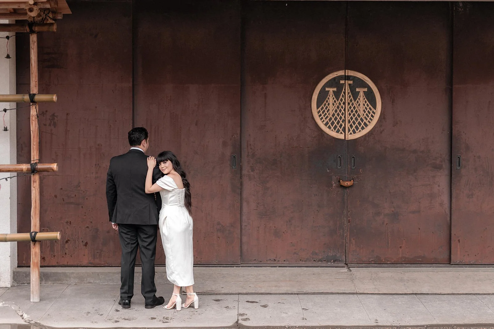 Pre-wedding photoshoot at Asakusa + Zojoji, Tokyo, photo 10 of 15