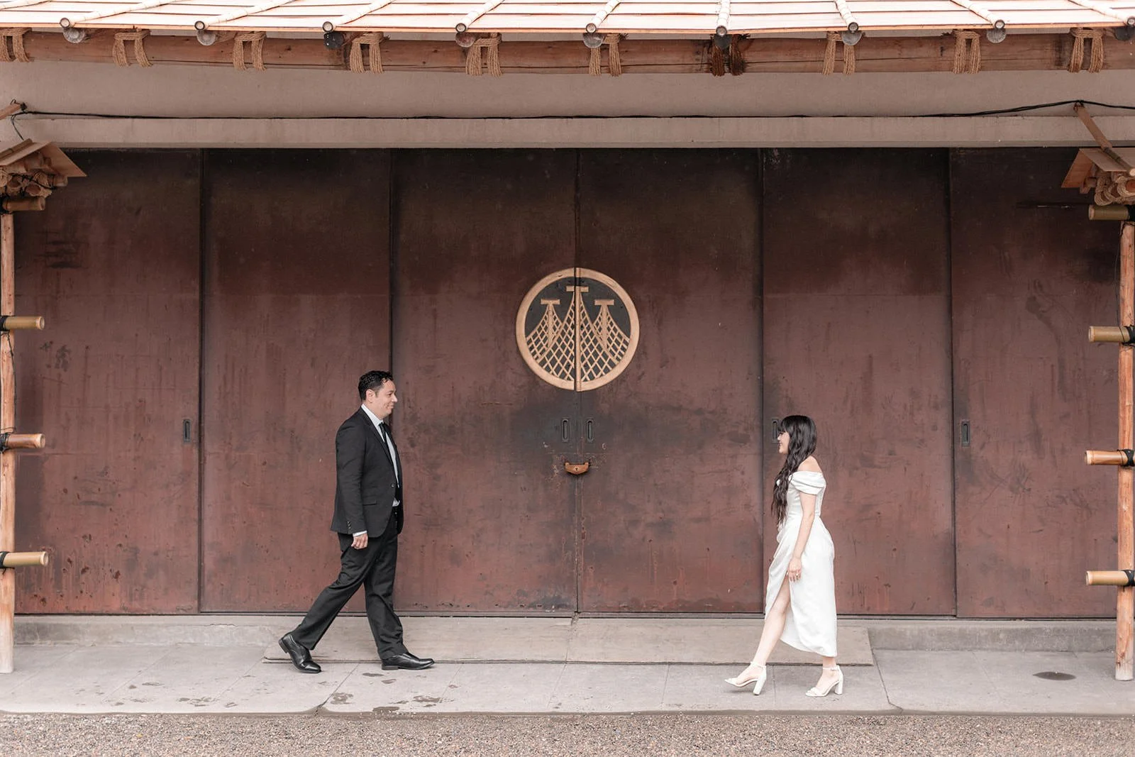 Pre-wedding photoshoot at Asakusa + Zojoji, Tokyo, photo 11 of 15