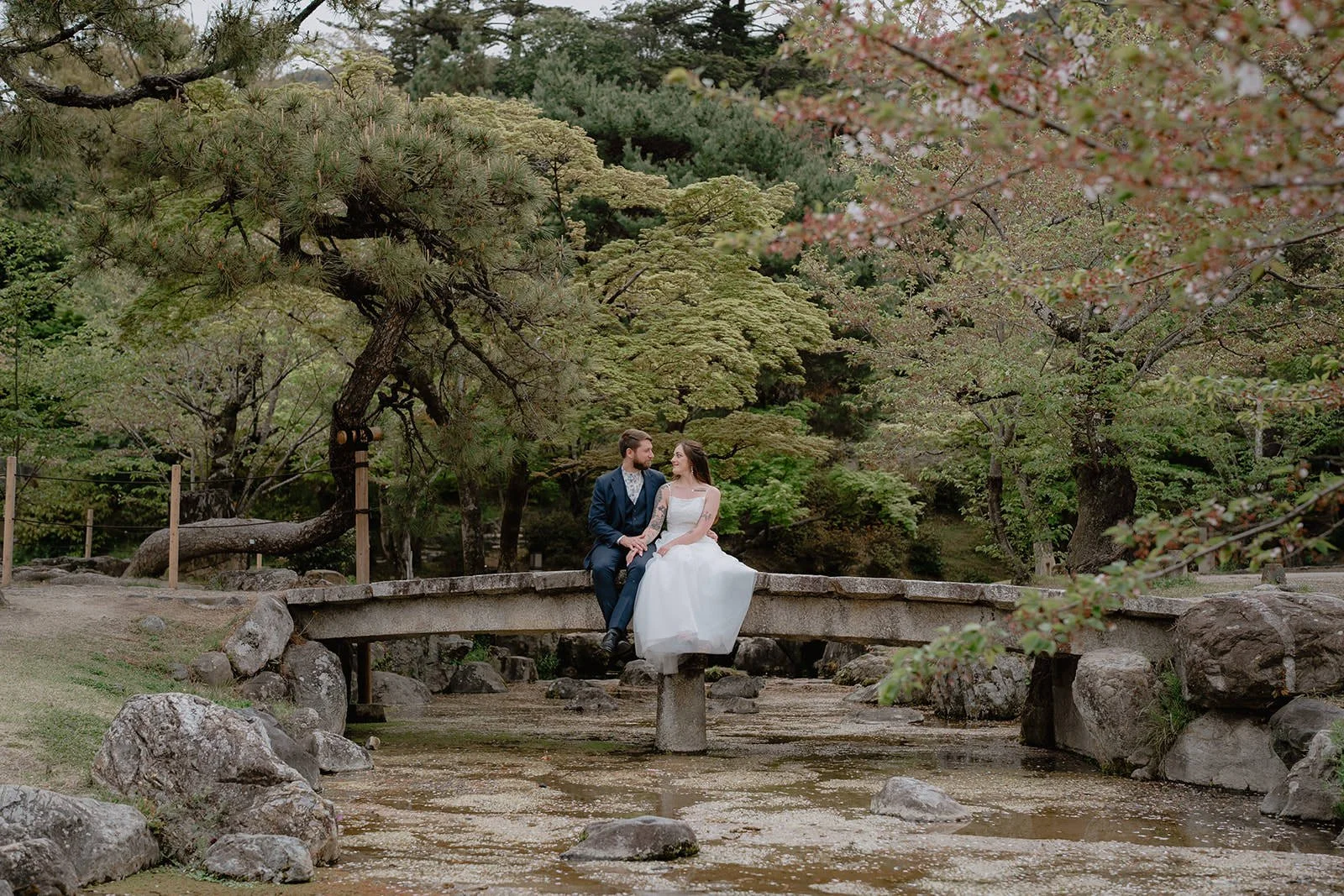 Classic pre-wedding photoshoot in Kyoto
