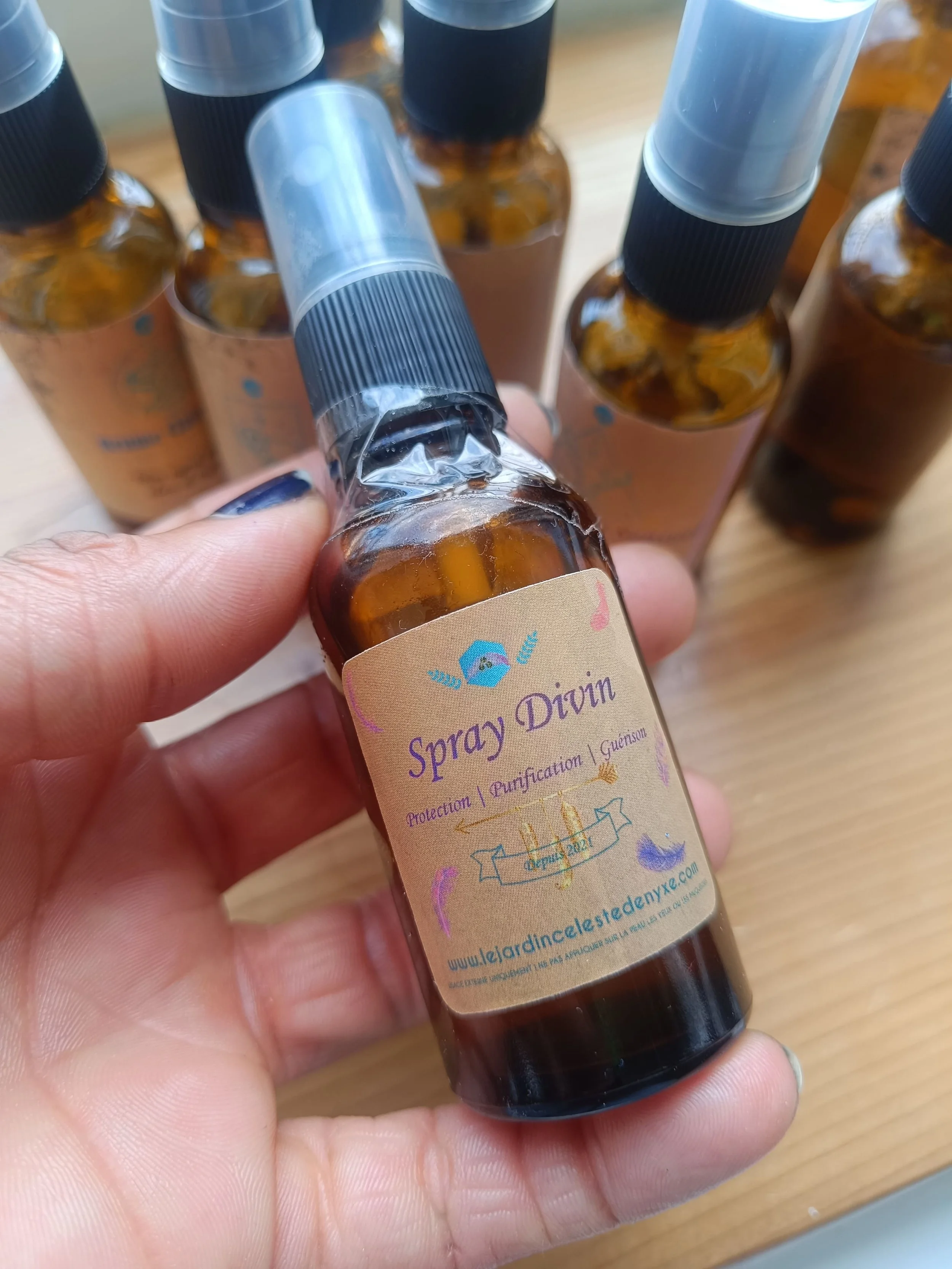 ✨ Spray Divin Hoodoo | La Garde Céleste | Brume rituelle de protection spirituelle et d'invocation des énergies bienveillantes