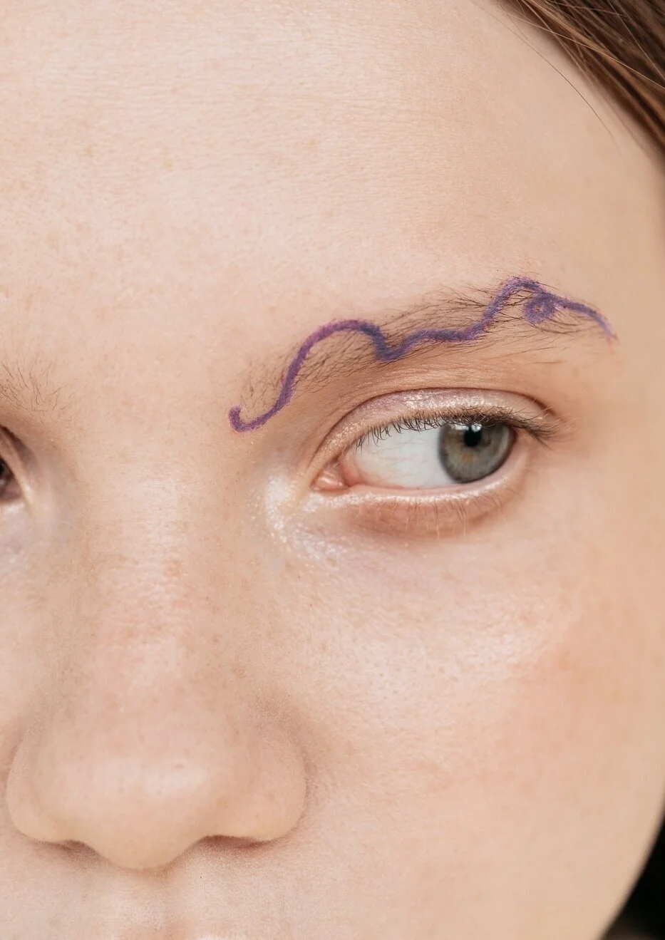 Em breve: nosso novíssimo óleo facial feito para brilhar.