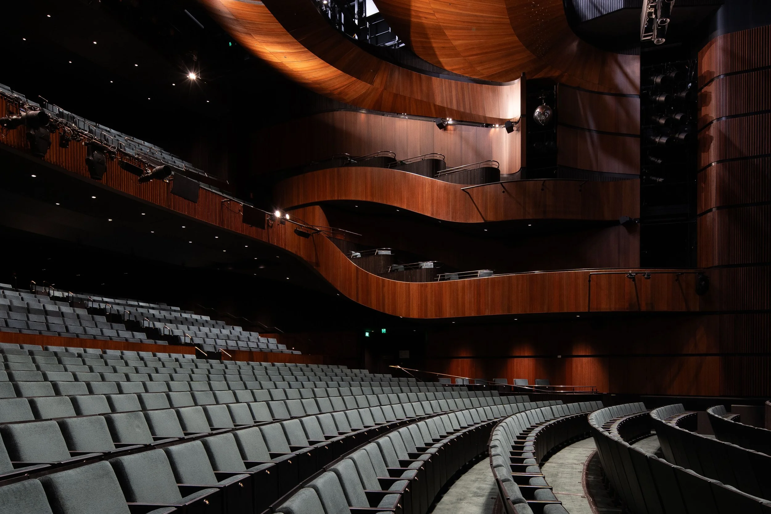 GlassHouse Theatre by Filigrana-12.jpg