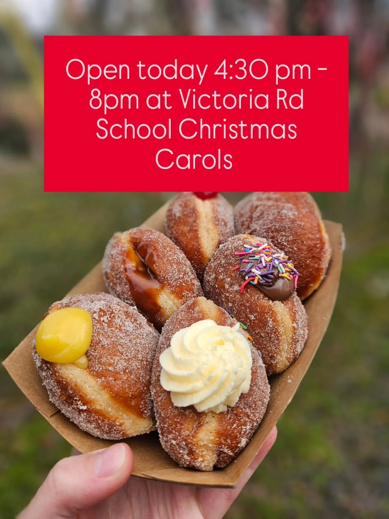 Happy hump day doughnut Fam!!! Tonight we are trading at Victoria Road School, Lilydale for their annual Christmas Carols! 

Starting from 4:30pm - 8pm we cant wait to see you there 👋🍩❤️😊 

#SmallBusiness #doughnutfoodtruck #gourmetdoughnuts #best