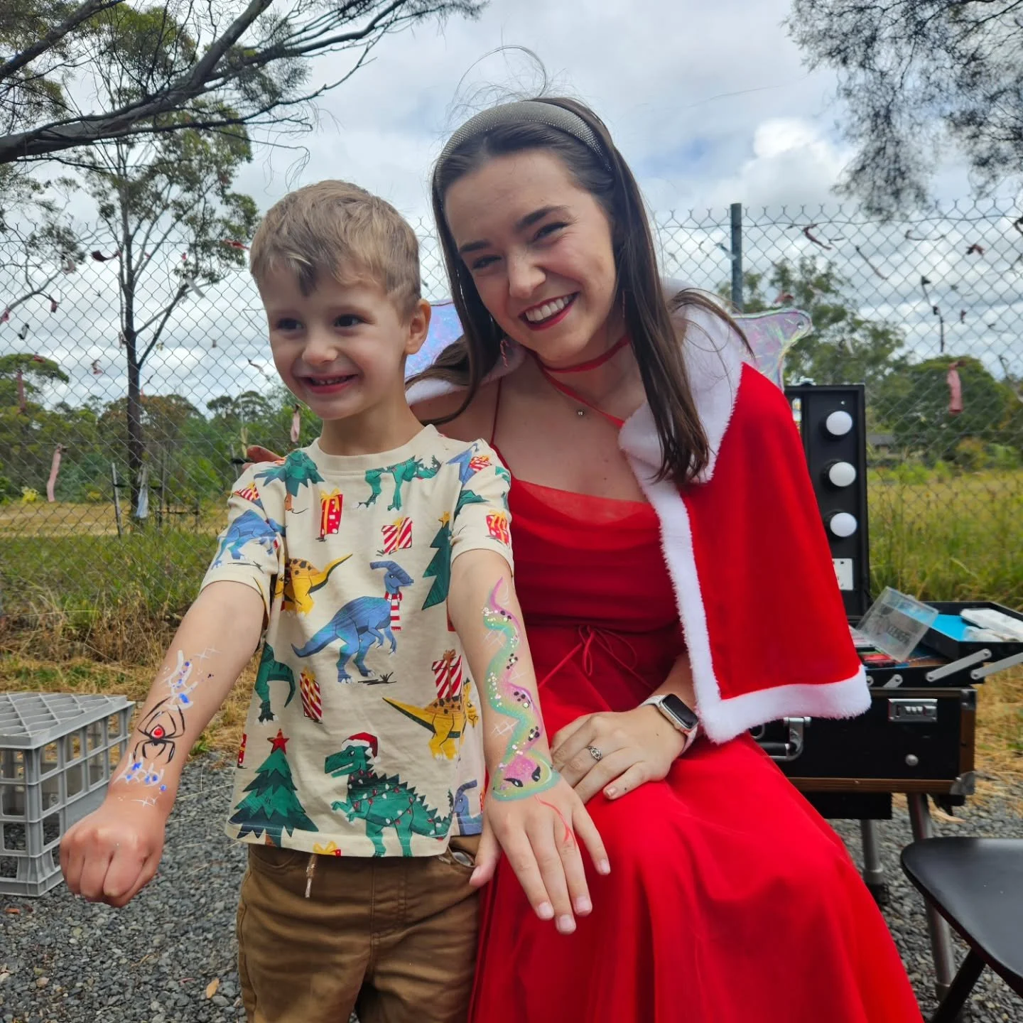 Free Face painting here today at 150 Cambridge Rd till 1pm! @krispys.au are here with the most mouth watering burgers here till 2pm and Courtney from the @thewattletreeco serving her delicious coffee 🍩☕️🍔✨️🎄 

Come on down for the perfect start to
