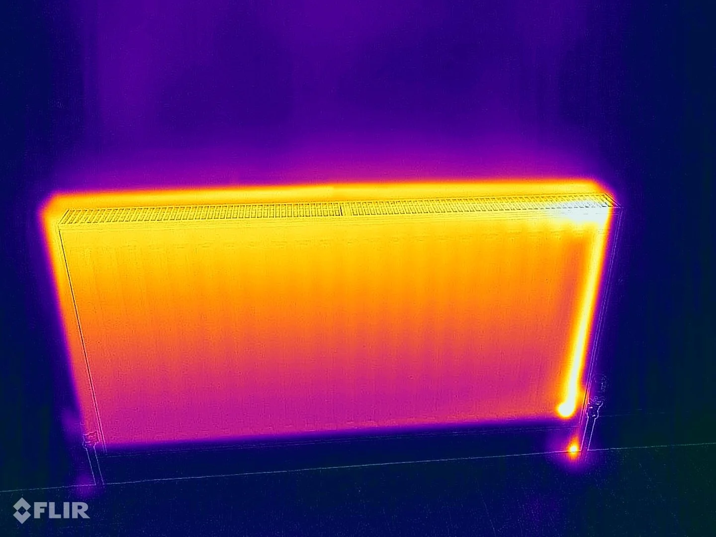 thermal image of radiator with sludge in it