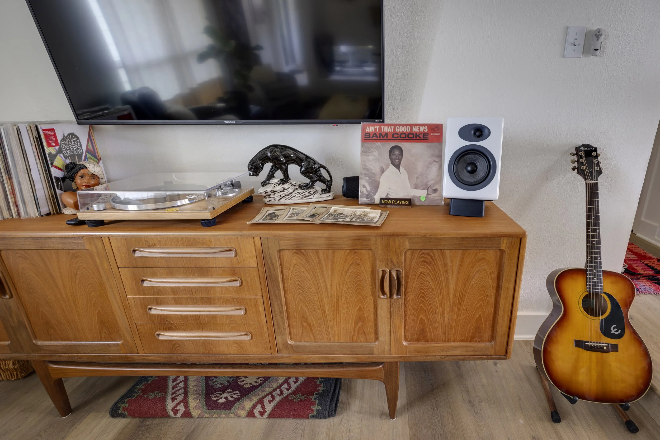 tv room.jpg