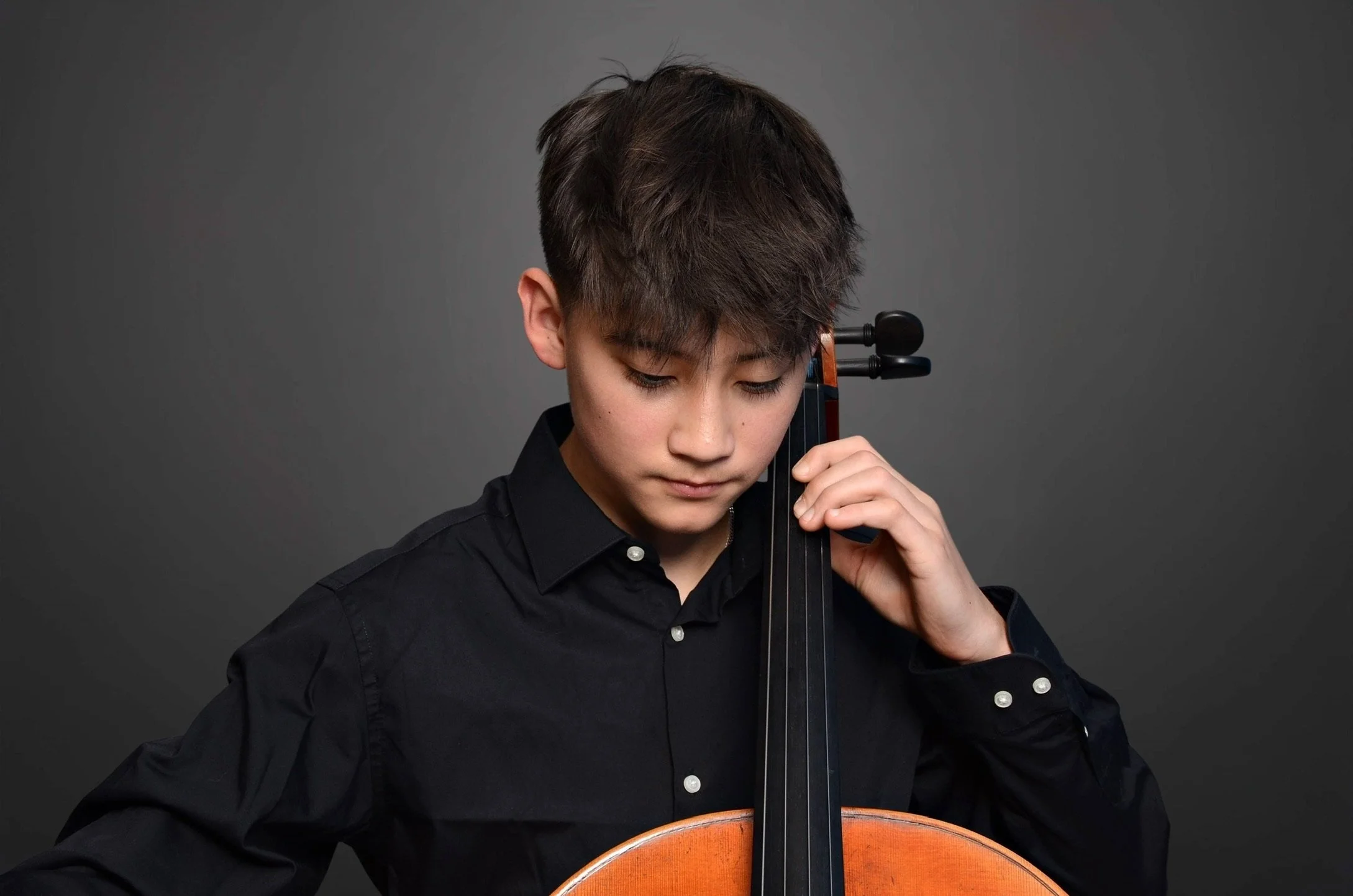 Benjamin Puts - Cello Soloist - "Bach vs. Beethoven!"