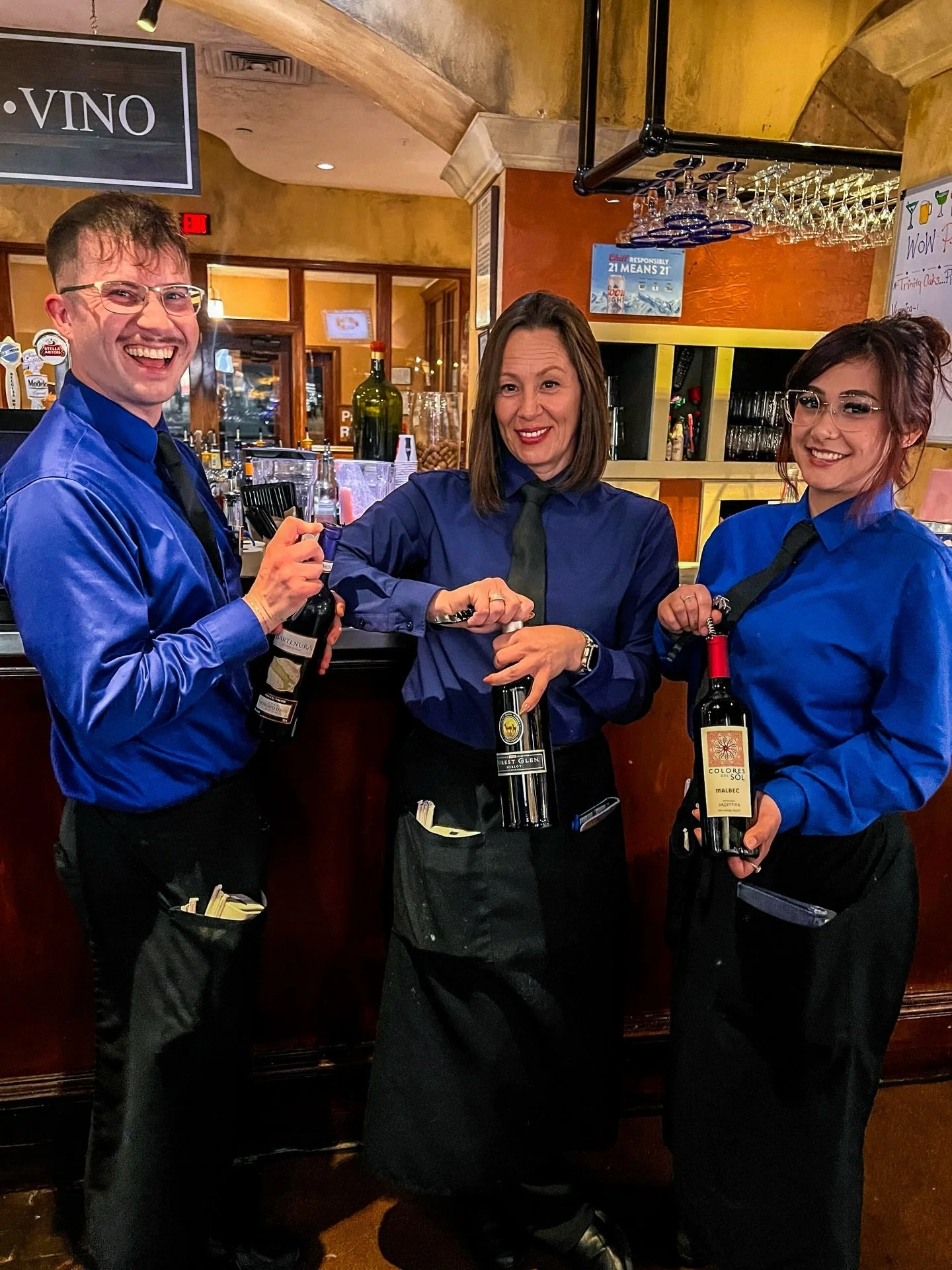 Experience Italy right here in KC! Savor an authentic Italian meal and explore our selection of over a dozen wines, served by the glass, carafe, or bottle. Buon appetito! 🇮🇹❤️🍷
.
.
.
.
#wine #weekend #italy #italian #italianfood #mangia #italianfe