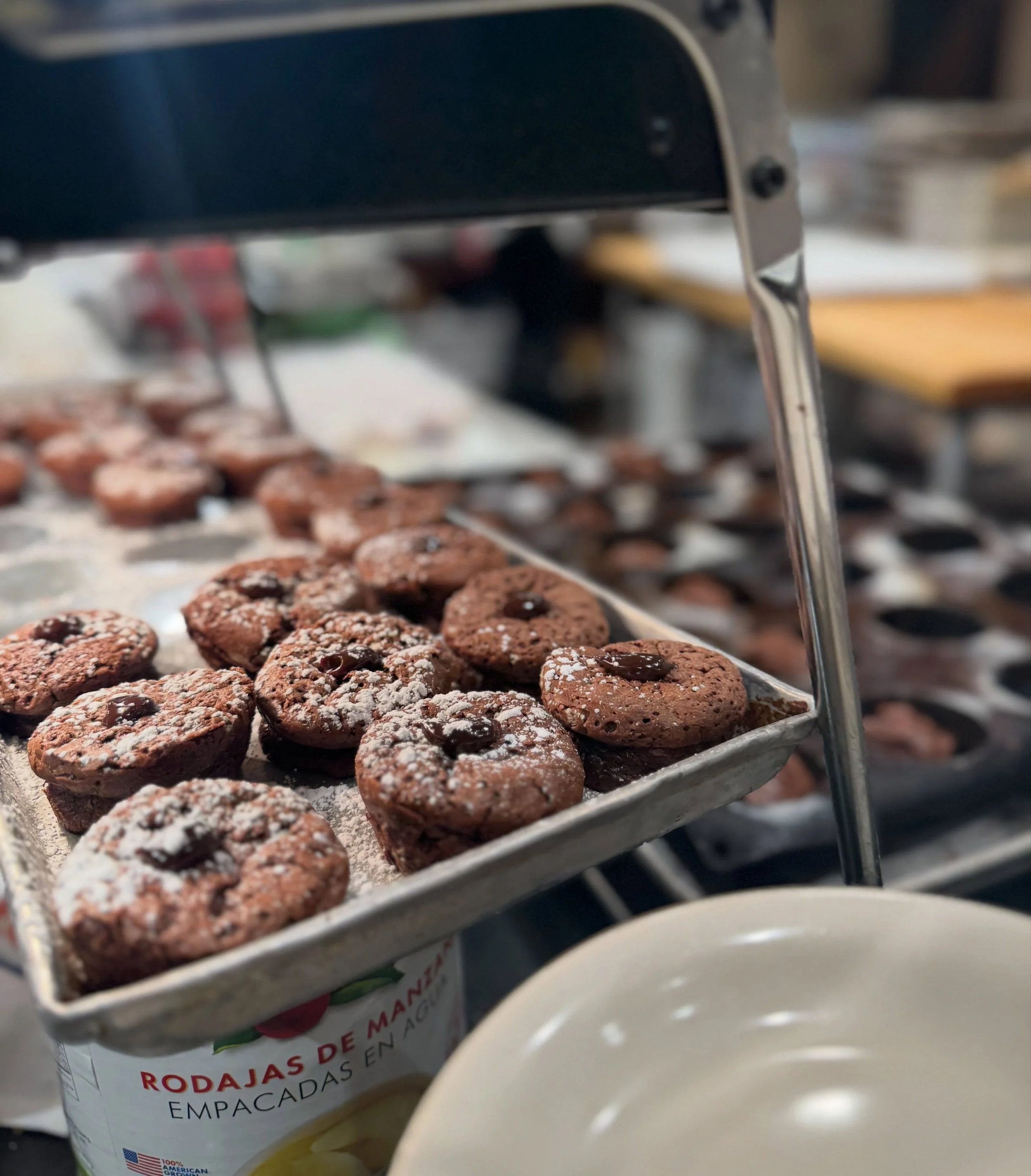 Rich, warm, and baked fresh all day long - our homemade chocolate souffle cakes are the perfect ending to an all-you-can-eat Italian feast. 
.
.
.
#chocolate #souffle #homemadesouffle #homemadedessert #allyoucaneat