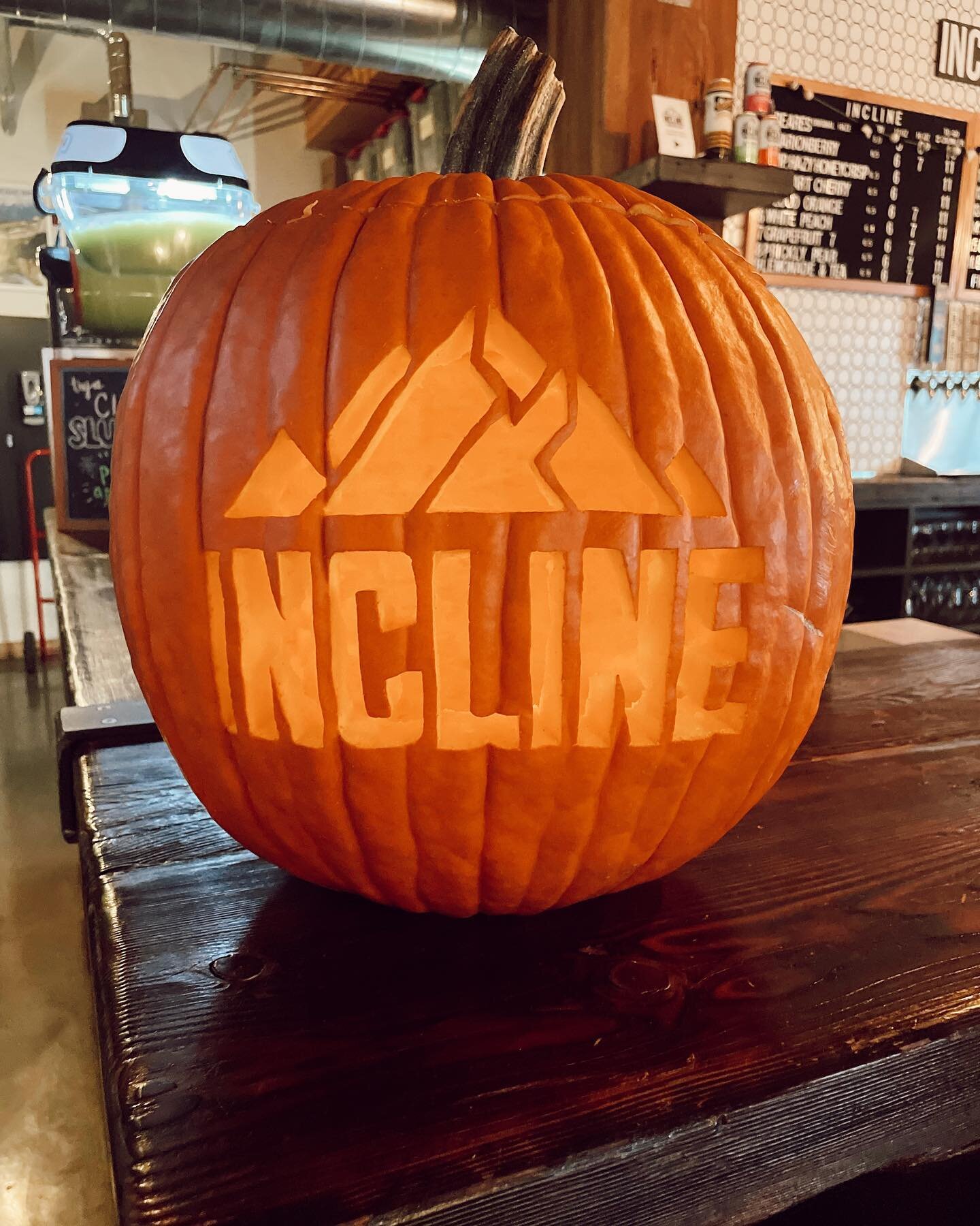 🎃🎃🎃 

Closed today // Back open for some Halloween fun tomorrow at 2pm!! 
#cider #inclinecider #inclinecidercompany #ciderbar #familyowned #tacomataproom #hardcider #gritcity #craftcider #pnwcider #fallcider #happyhalloween