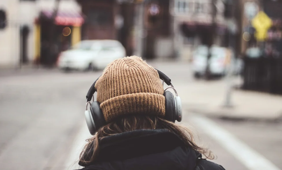 How to Tell Your OCD Brain to STFU: The Sensory Cue Survival Guide